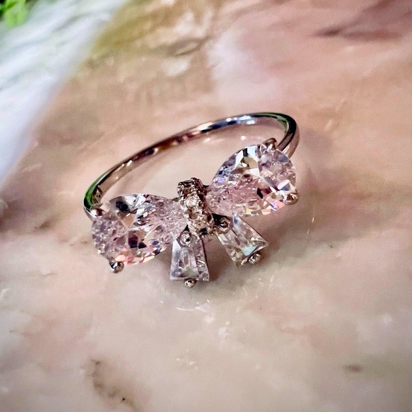 Unique Diamond Bow Ring Size 9. 14K White Gold 925 Ring Pear Cut & Baguettes - Picture 5 of 12